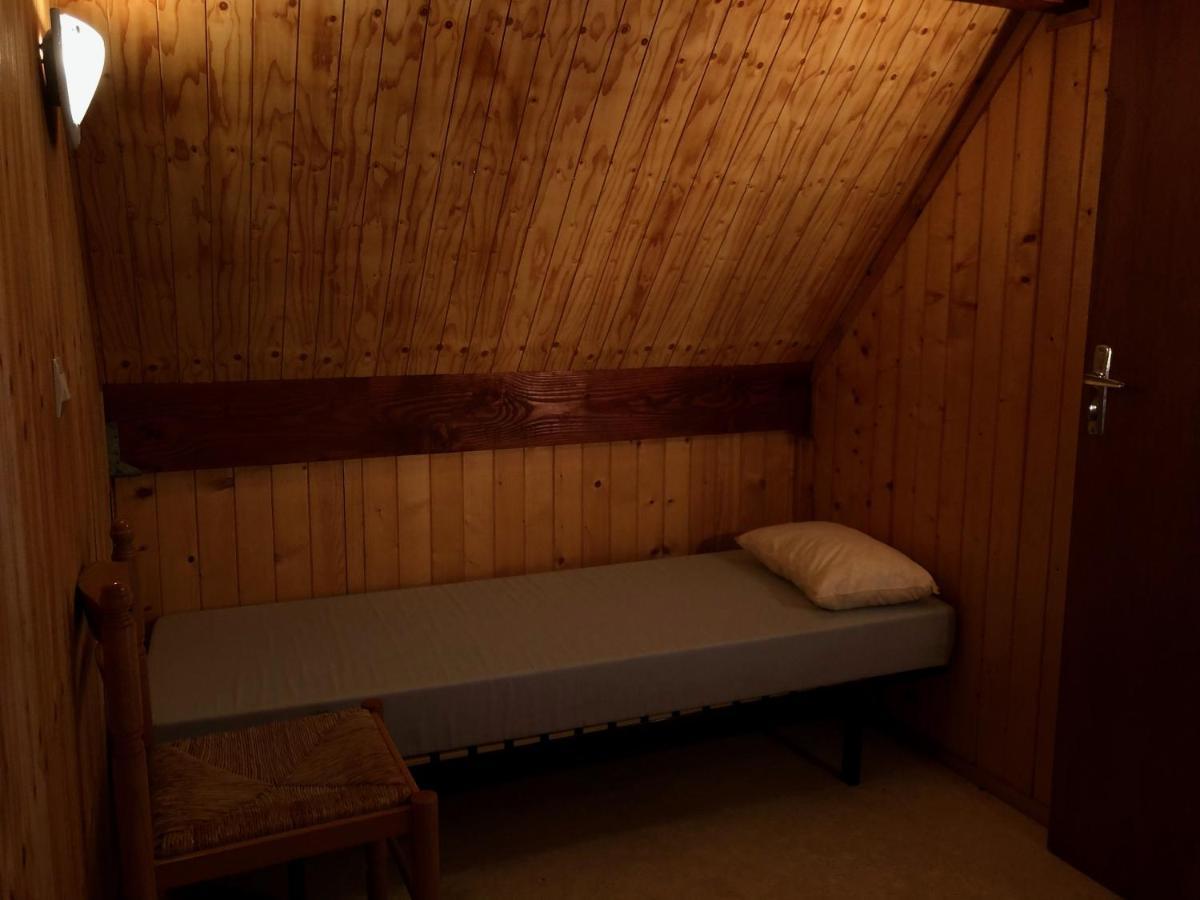 Chalet Dans Le Parc D'Un Manoir Du Xixeme Angles  Εξωτερικό φωτογραφία