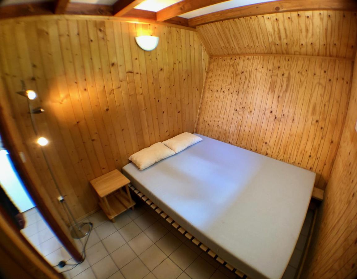 Chalet Dans Le Parc D'Un Manoir Du Xixeme Angles  Εξωτερικό φωτογραφία
